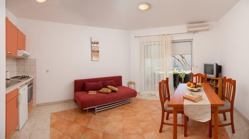 House Marta Daire Baška Voda Oda fotoğraf