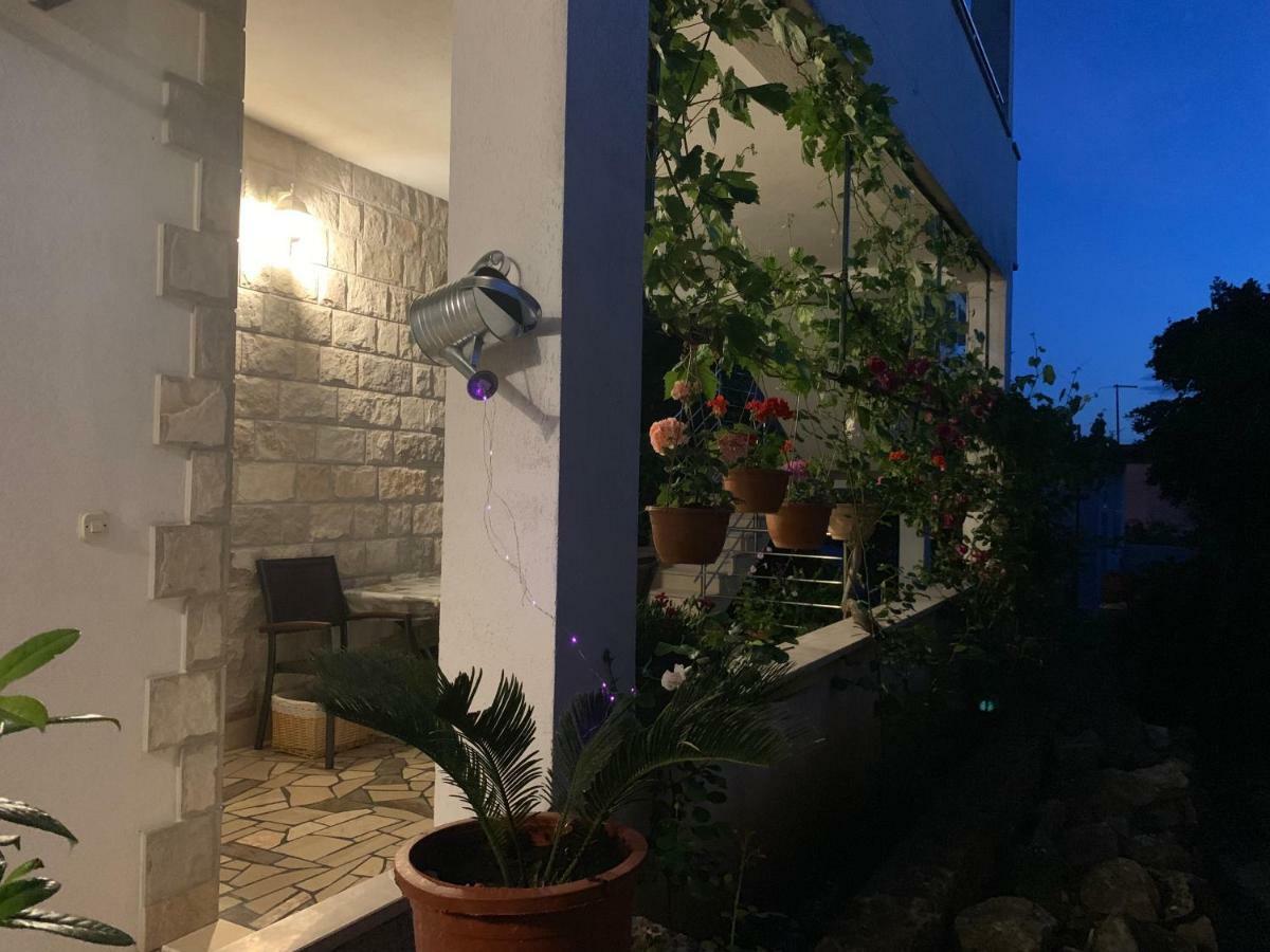 House Marta Daire Baška Voda Dış mekan fotoğraf