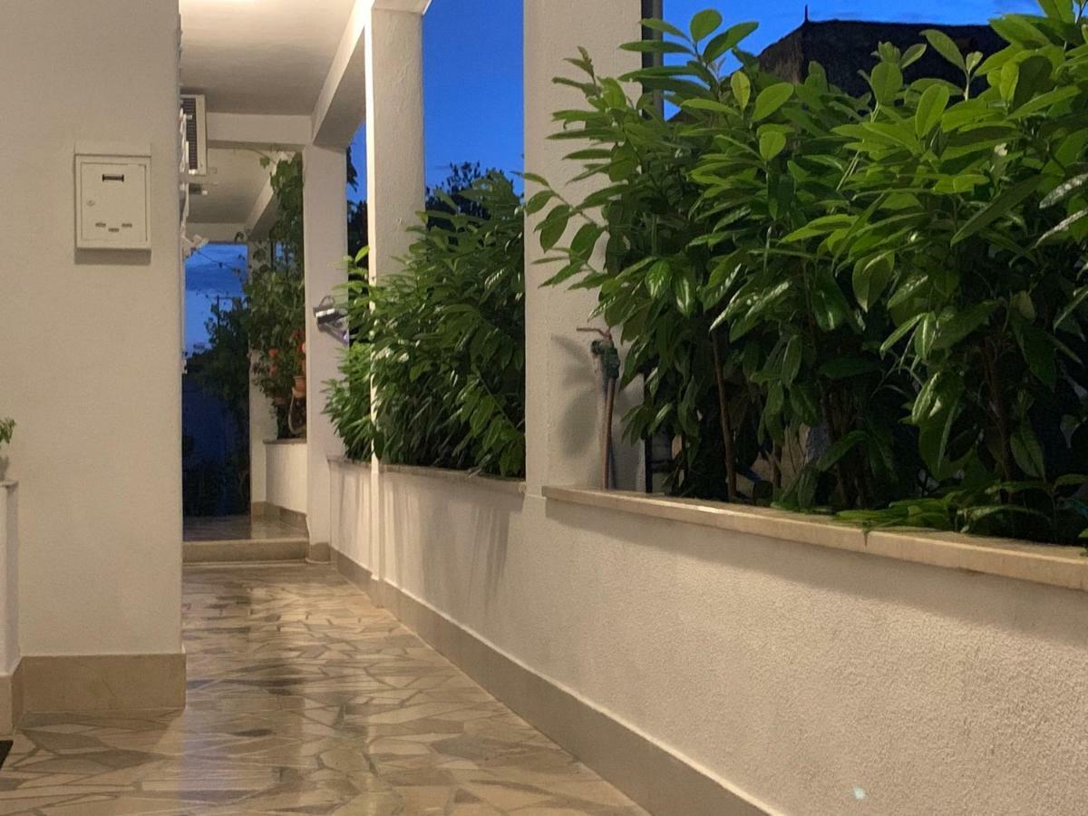 House Marta Daire Baška Voda Dış mekan fotoğraf